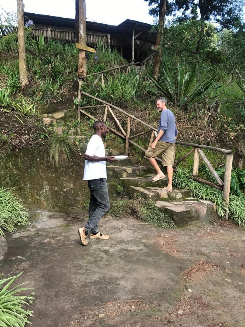 Om Hostel Bunyonyi Kabale Esterno foto