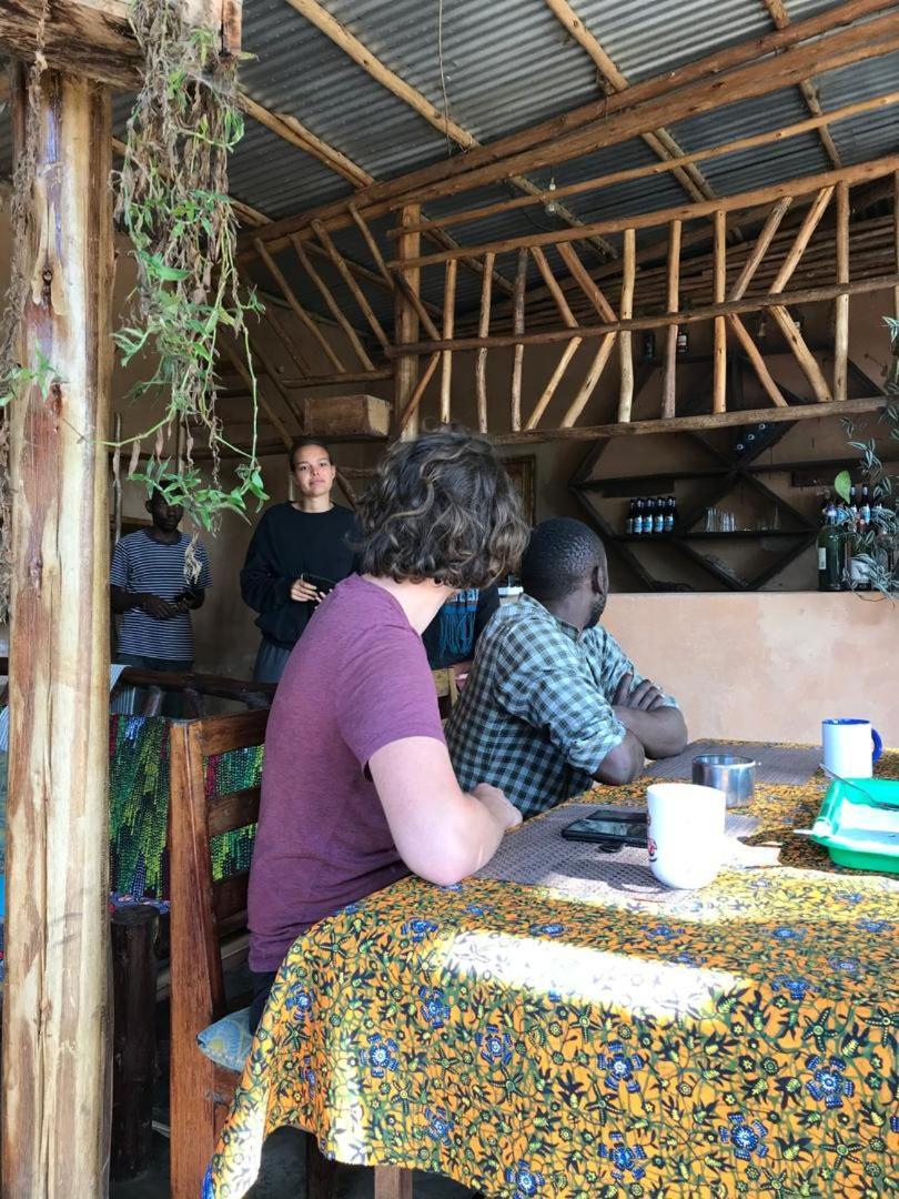 Om Hostel Bunyonyi Kabale Esterno foto