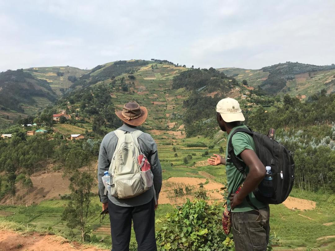 Om Hostel Bunyonyi Kabale Esterno foto