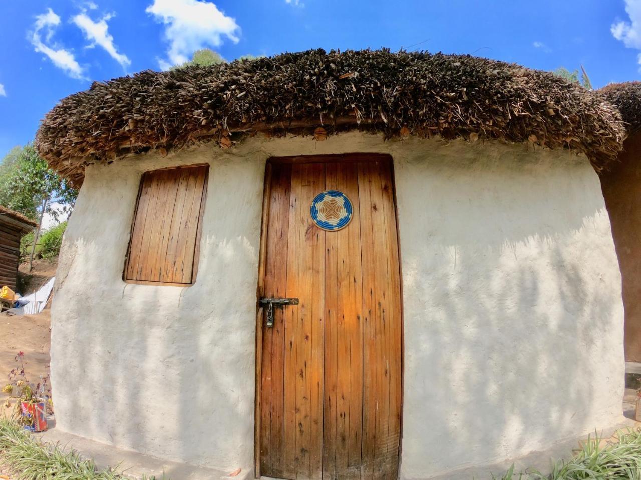 Om Hostel Bunyonyi Kabale Esterno foto